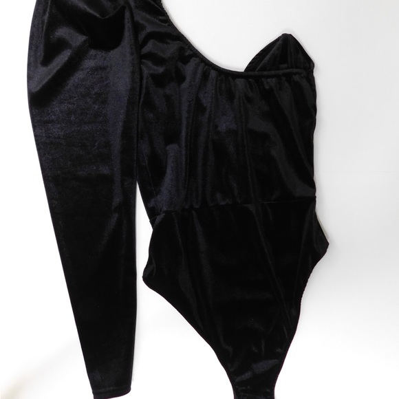 Black Half Long- Sleeve Bodysuit ( Small) - Picture 6 of 6